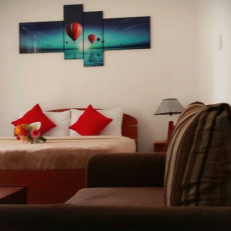 Spencer Holiday Apartments/Seagull Complex Νουβάρα Ελίγια Εξωτερικό φωτογραφία